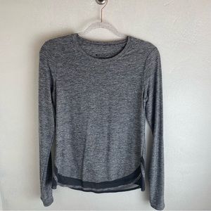 ATHLETA Long Sleeve Women’s Workout Top